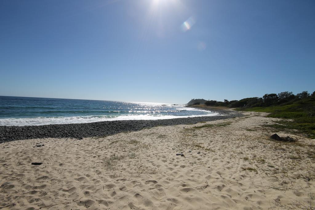 Chill-Out Beachside - Main Beach Forster Room photo